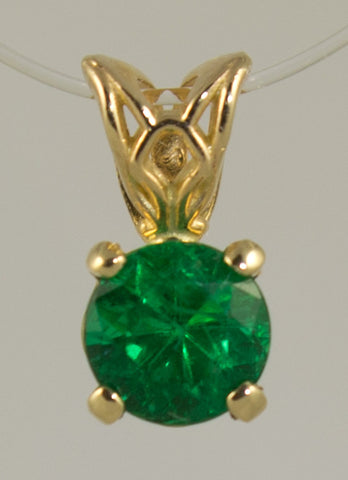 p-6mm Emerald Pendant