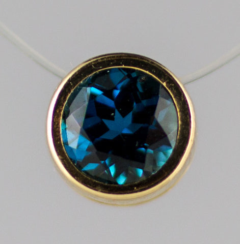 p-6mm London Blue Topaz Bezel Pendant
