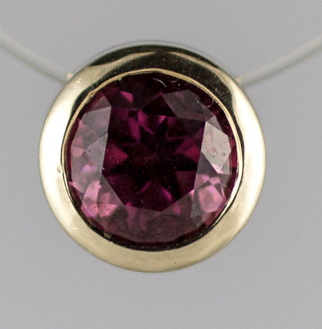 p-6mm Rhodolite Bezel Pendant